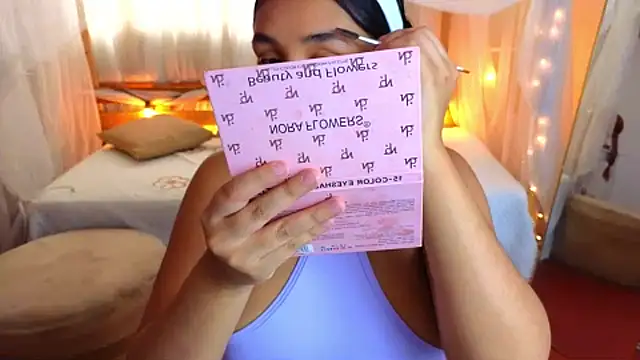 loreaniss online show from October 21, 7:47 pm