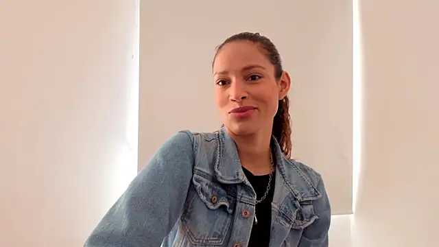 SofiaDelicia online show from December 21, 3:41 pm