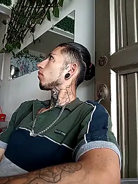 Tattoboy19cm online show from May 2, 3:28 pm