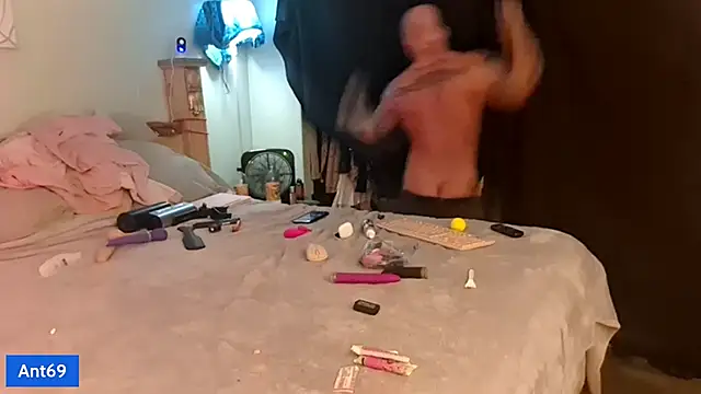 AntMeich6969 online show from October 18, 3:02 pm