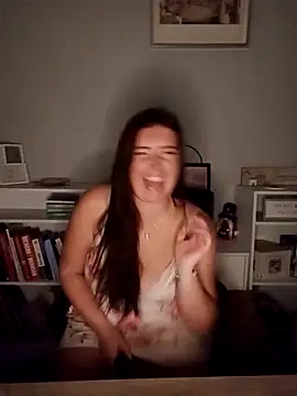 Snapshot of SweetLaurenXX chatting on October 10, 8:08 pm SweetLaurenXX online show from October 10, 8:08 pm