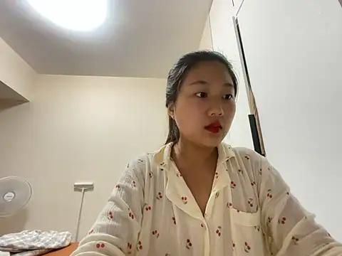 xena0501 online show from September 27, 12:32 pm