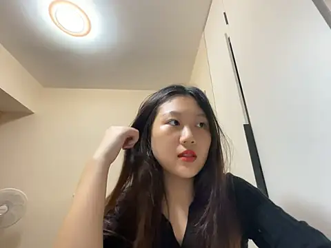 xena0501 online show from October 2, 4:25 pm