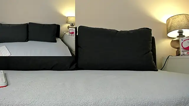 Frank Yong online show from October 30, 5:53 am