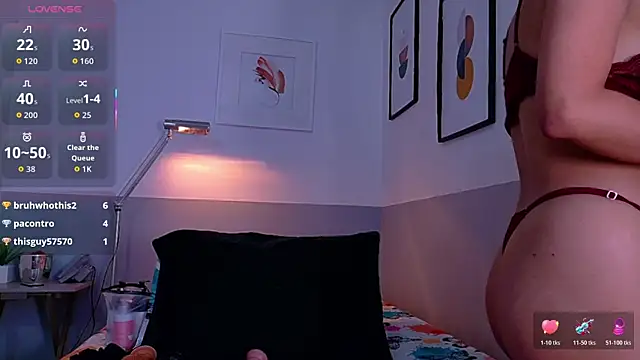 cutepetitee online show from October 22, 7:46 pm