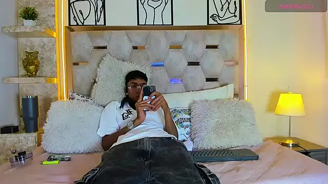 Lucass Blaze online show from October 28, 10:01 pm