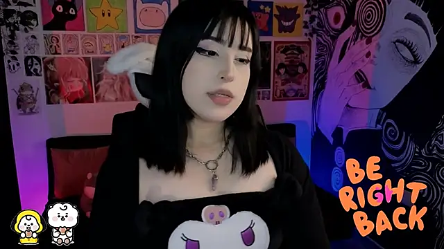 Yuhwan  online show from February 17, 12:40 am