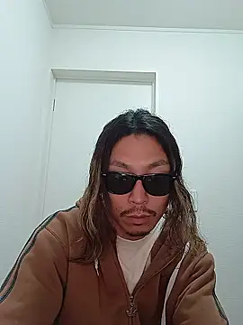 specialz0831 online show from April 23, 12:29 pm