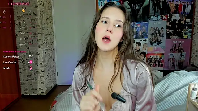 LucyRose3 online show from November 3, 5:31 am