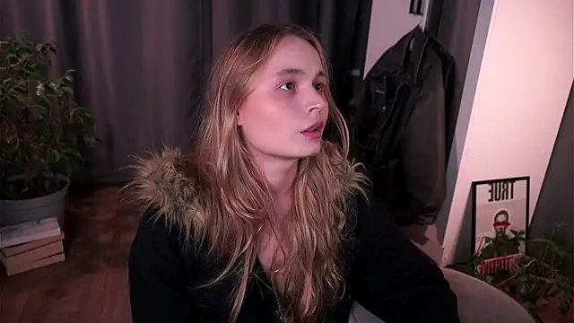 lisa schiele online show from November 11, 7:47 pm