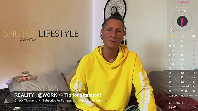 SwingWingWomanSweden online show from December 4, 11:08 am