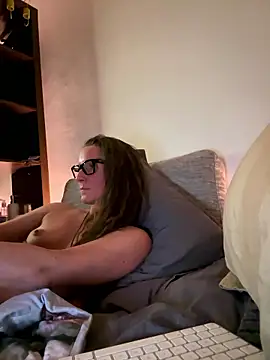 SwingWingWomanSweden online show from January 12, 9:42 pm