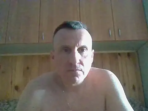 Maksymilian1 online show from April 19, 10:36 am
