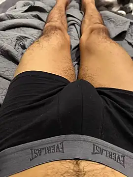 Yucsingl1 online show from April 23, 1:51 am