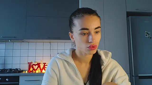 EvaMelnik online show from September 19, 2:18 pm