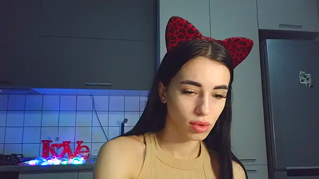 EvaMelnik online show from October 25, 3:40 pm