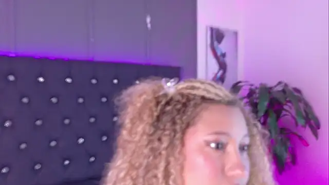 Eve  Queen online show from October 10, 6:07 pm