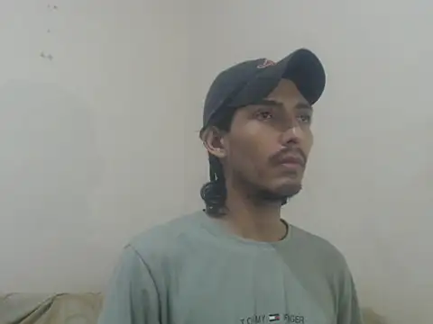 snackontime18 online show from May 19, 3:46 am