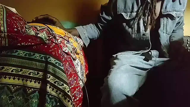 EYEzIAM online show from November 6, 9:54 am