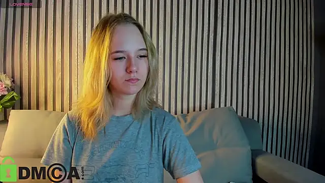 Snapshot of Casey_Sweeet chatting on October 2, 12:50 am Casey Sweeet online show from October 2, 12:50 am