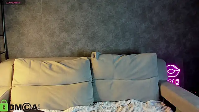 Snapshot of Casey_Sweeet chatting on October 17, 5:04 pm Casey Sweeet online show from October 17, 5:04 pm