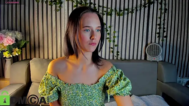 Snapshot of Casey_Sweeet chatting on November 13, 5:12 pm Casey Sweeet online show from November 13, 5:12 pm