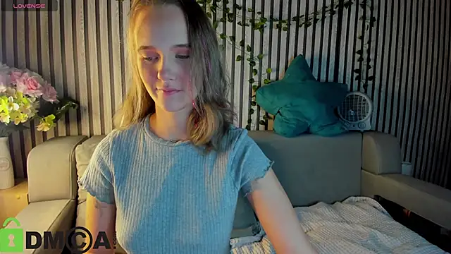 Snapshot of Casey_Sweeet chatting on December 2, 9:14 am Casey Sweeet online show from December 2, 9:14 am