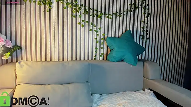 Snapshot of Casey_Sweeet chatting on December 5, 9:29 am Casey Sweeet online show from December 5, 9:29 am