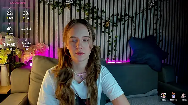 Snapshot of Casey_Sweeet chatting on January 19, 12:36 am Casey Sweeet online show from January 19, 12:36 am