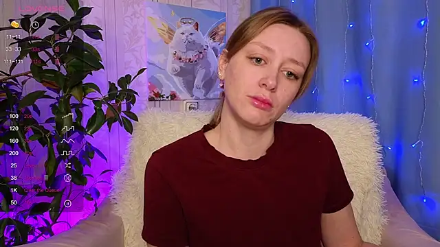 Snapshot of evashiny_ chatting on January 8, 4:04 am evashiny online show from January 8, 4:04 am