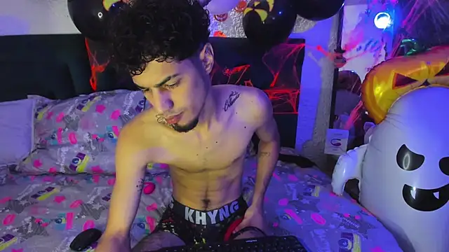 Chris Angel  online show from November 1, 12:51 pm