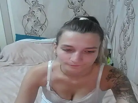 AlissaClark online show from October 10, 7:13 pm