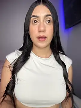 isabela l online show from September 26, 7:51 pm