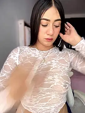 isabela l online show from January 18, 6:55 pm