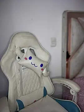 isabela l online show from March 8, 3:21 am