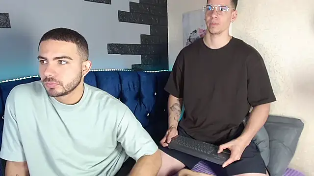 adamhairy online show from May 9, 2:17 am