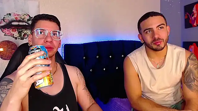 adamhairy online show from May 10, 2:39 am