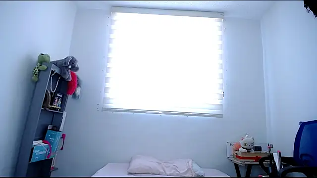 Snapshot of lucky_stricke chatting on September 24, 8:12 pm lucky stricke online show from September 24, 8:12 pm