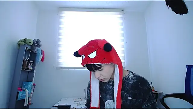 Snapshot of lucky_stricke chatting on October 3, 7:22 pm lucky stricke online show from October 3, 7:22 pm