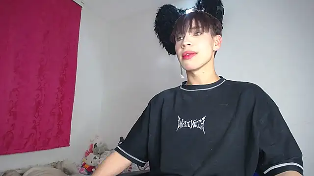 Snapshot of lucky_stricke chatting on October 29, 2:58 am lucky stricke online show from October 29, 2:58 am