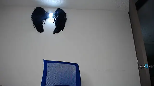 Snapshot of lucky_stricke chatting on October 30, 4:03 am lucky stricke online show from October 30, 4:03 am