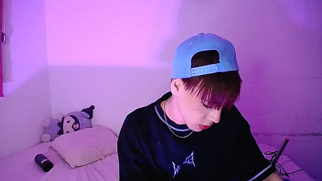 lucky stricke online show from January 9, 5:10 am