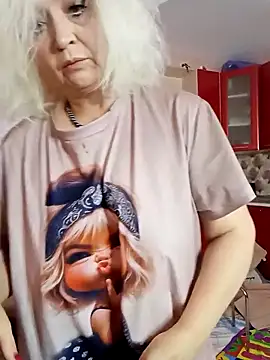 Snapshot of SquirtMilf00 chatting on October 24, 2:41 am SquirtMilf00 online show from October 24, 2:41 am