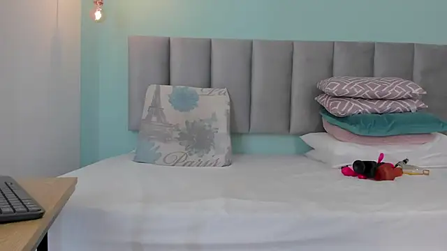 Snapshot of genesis4u chatting on October 22, 12:27 pm genesis4u online show from October 22, 12:27 pm