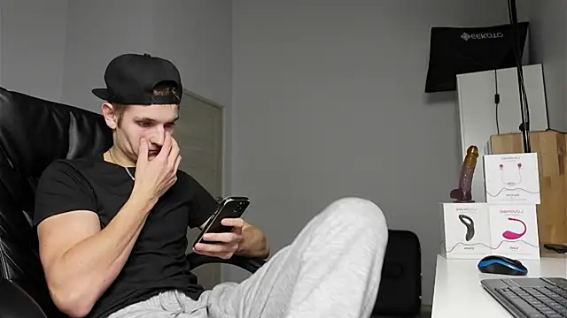 Mark Karson online show from September 29, 7:40 pm