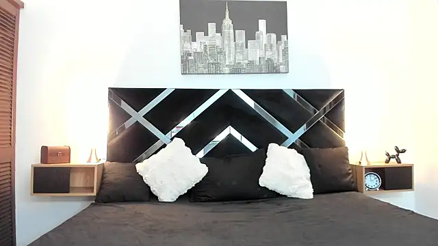 nextboywell1 online show from May 8, 3:01 am