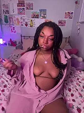 Snapshot of XKimmyGreen chatting on March 23, 6:06 am XKimmyGreen online show from March 23, 6:06 am