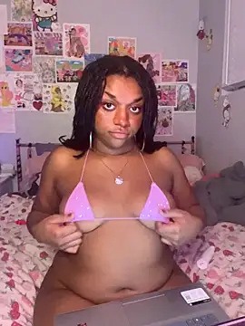 Snapshot of XKimmyGreen chatting on March 27, 7:03 am XKimmyGreen online show from March 27, 7:03 am