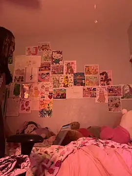 Snapshot of XKimmyGreen chatting on April 3, 5:27 am XKimmyGreen online show from April 3, 5:27 am