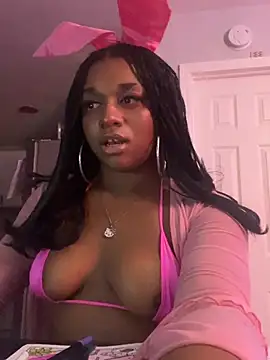 Snapshot of XKimmyGreen chatting on April 4, 3:05 am XKimmyGreen online show from April 4, 3:05 am